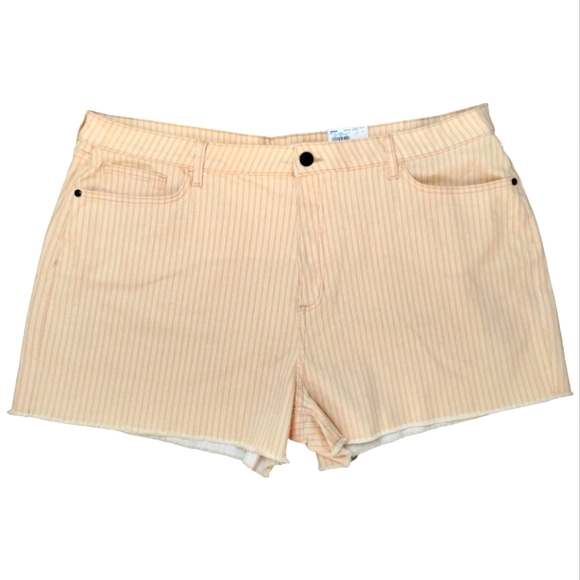 LC Lauren Conrad Plus Size High Rise Waist Cut Off Stripe Jean Shorts - Picture 2 of 3